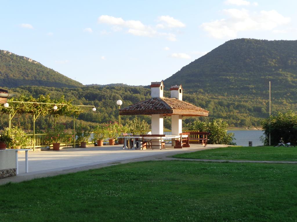 Family Hotel Belvedere Dŭlgopol Extérieur photo
